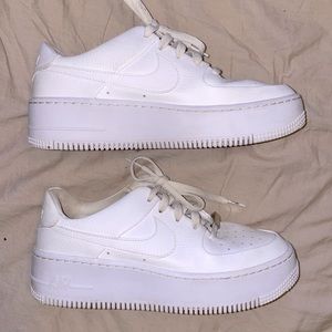 Nike Air Force 1 Sage Low Platform 8, fits size 7